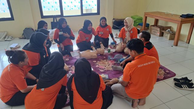 PELATIHAN BTCLS HARI 1 RSUD NNK