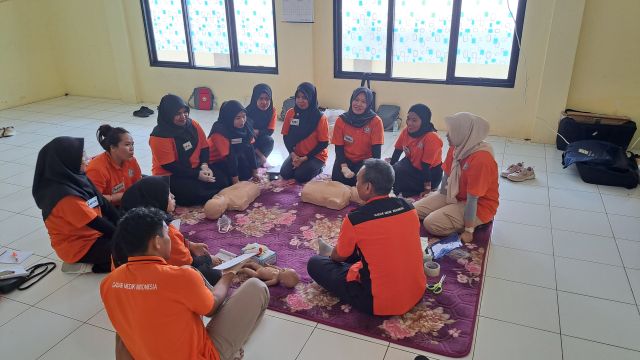 PELATIHAN BTCLS  HARI 1 RSUD NNK